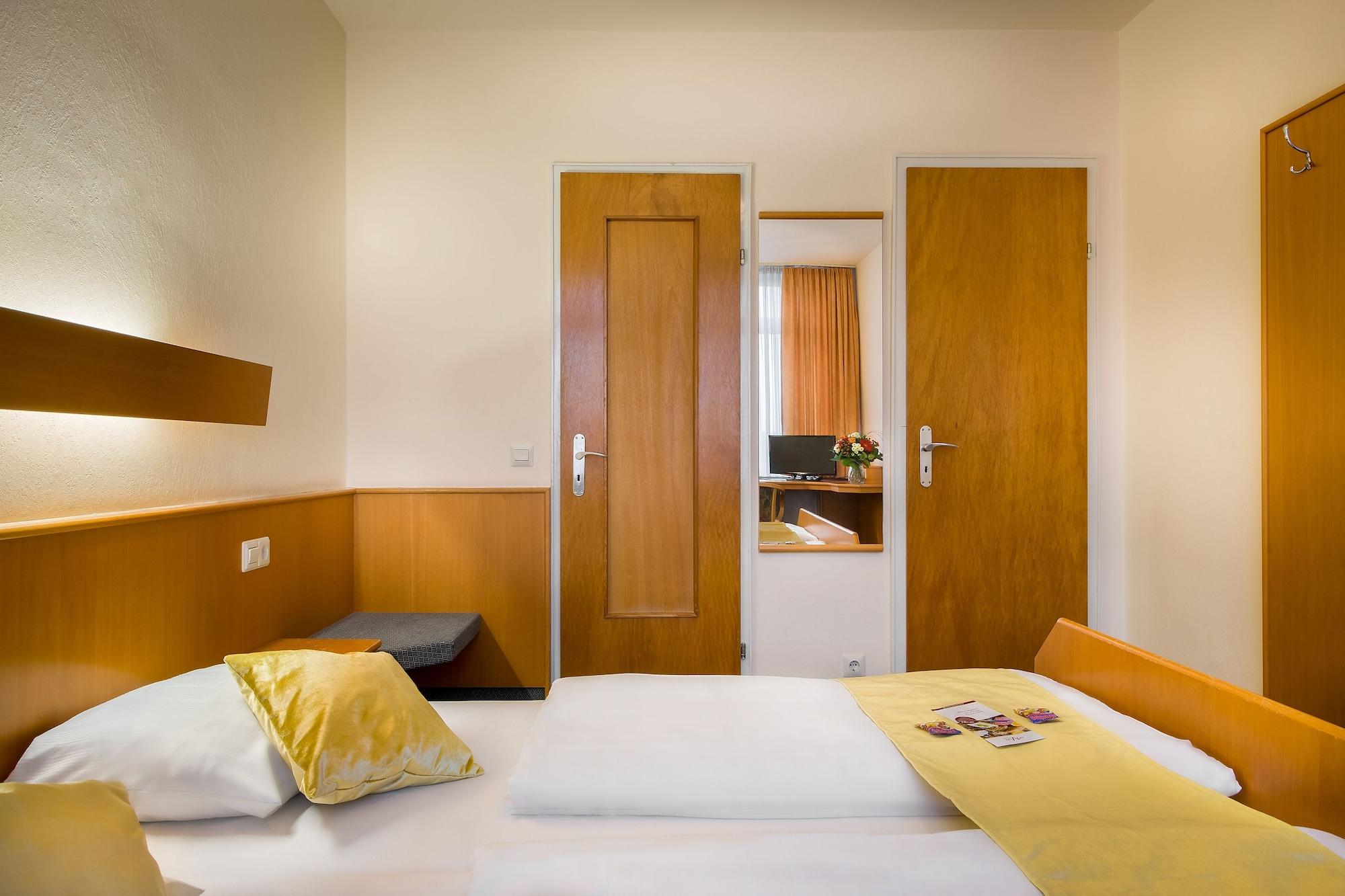 Scope Hotel Greif カールスルーエ エクステリア 写真