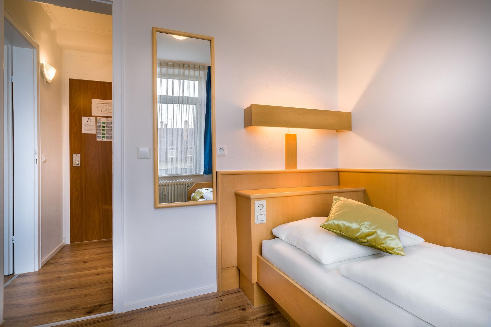 Scope Hotel Greif カールスルーエ エクステリア 写真