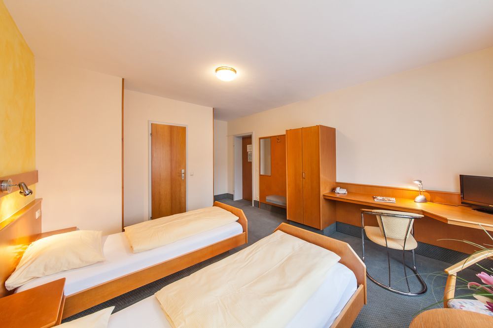 Scope Hotel Greif カールスルーエ エクステリア 写真