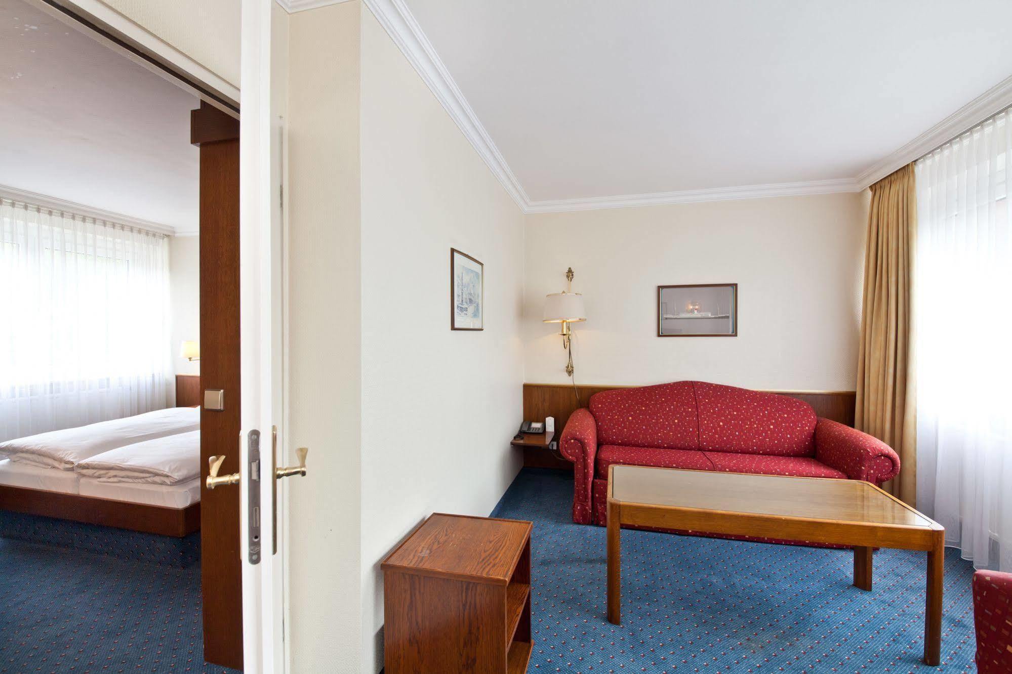 Scope Hotel Greif カールスルーエ エクステリア 写真